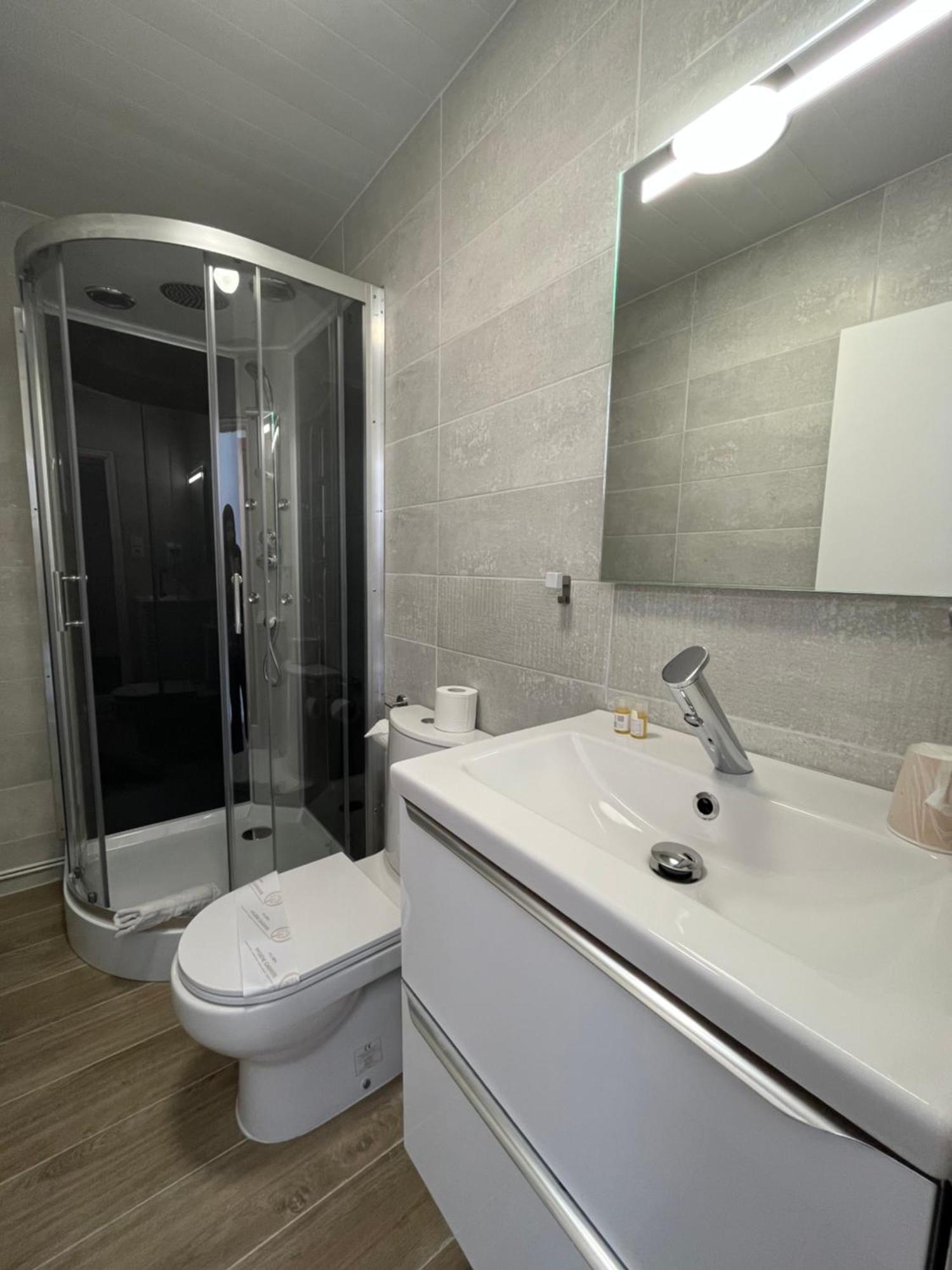 Hotel Agena Brest Ngoại thất bức ảnh