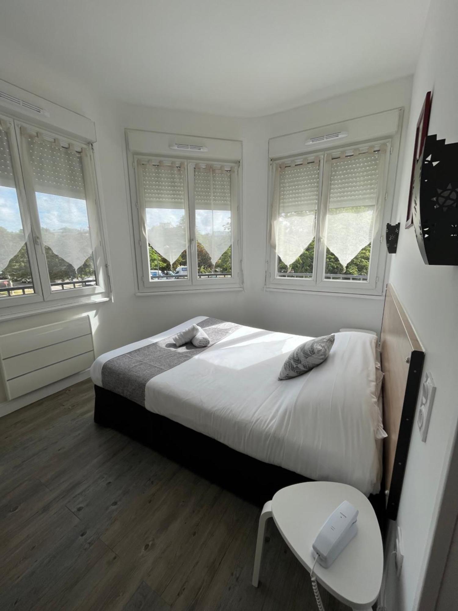 Hotel Agena Brest Ngoại thất bức ảnh