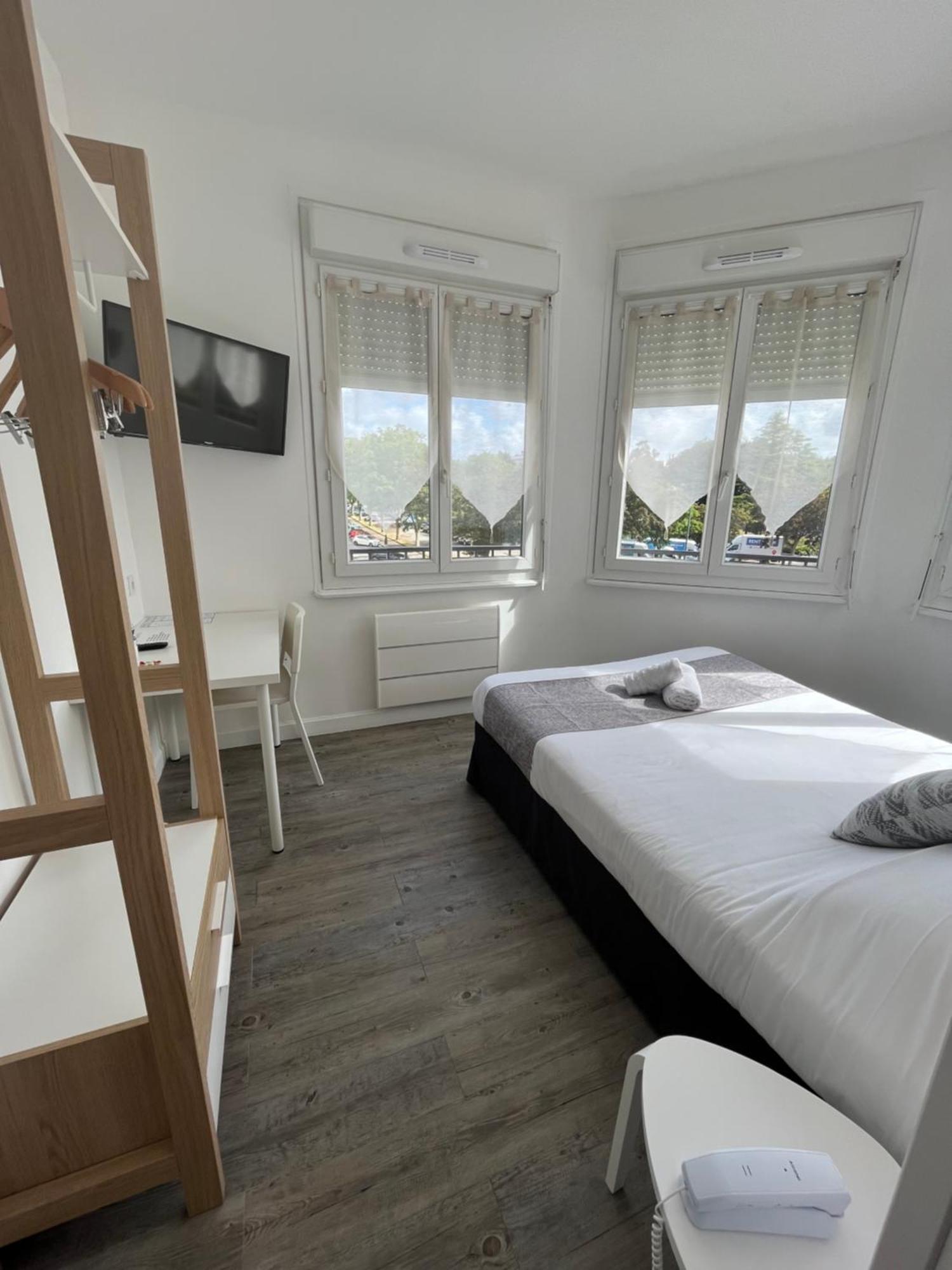 Hotel Agena Brest Ngoại thất bức ảnh